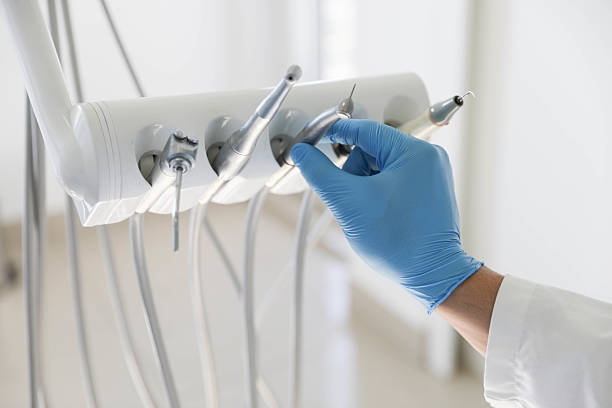 Professional Emergency Dentist technician working in Canton, MS